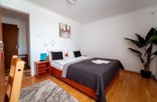 Tasnad House | Casa Carol