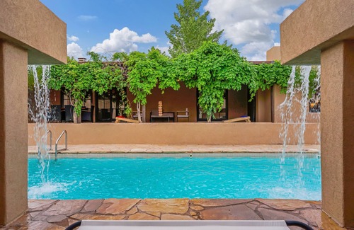 Northeast Heights House | Casa Cascada - 6 BR - Game Room - Huge Pool - Sleeps 21!