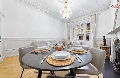 Redcliffe Apartment | Casa Chelsea Lux 2 Bed