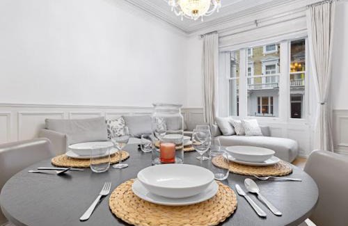 Redcliffe Apartment | Casa Chelsea Lux 2 Bed