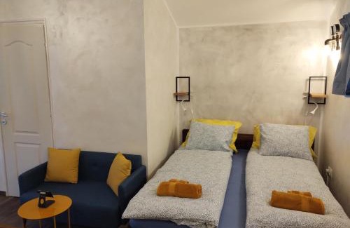 Ujbarok Apartment | CASA CHIOMEI close M1