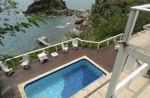 Feiticeira House | Casa Cinematográfica de frente pro mar FEITICEIRA