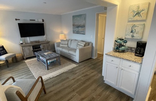 Folly Field Condo | Casa Coastal - Luxury Villa Steps From the Beach
