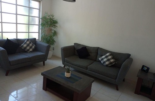 Celaya Apartment | Casa Colibrí
