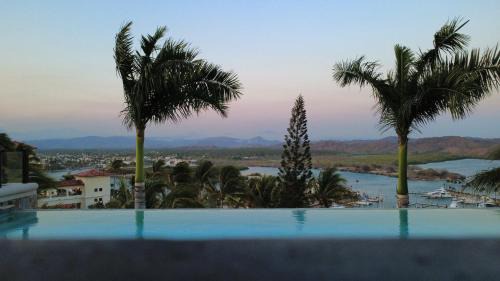 Isla Navidad Villa | Casa Colina