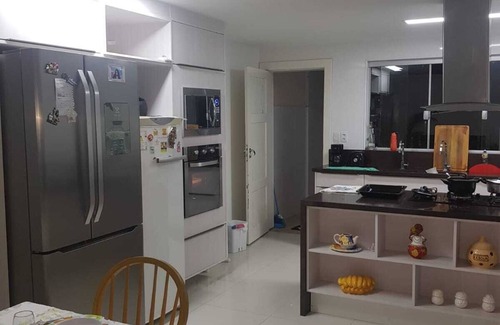 Pouso Alegre Buraquinho House | Casa com Piscina a 50 m da Praia