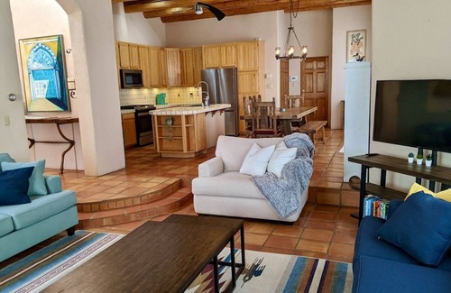 El Prado House | CASA COMANCHE - your perfect Taos retreat!