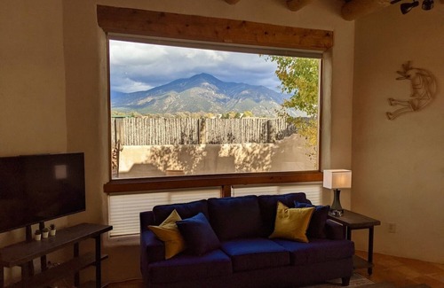 El Prado House | CASA COMANCHE - your perfect Taos retreat!
