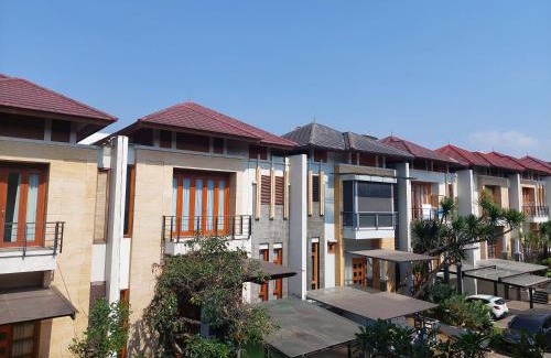 Ciumbuleuit Apartment | Casa Como Ciumbuleuit - spacious 3 Beds Townhouse