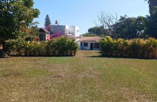 Jiutepec House | Casa con alberca y jardin en parres jiutepex