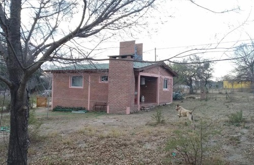 Villa Amancay House | Casa con gran jardín a 100 mts del Río Amboy