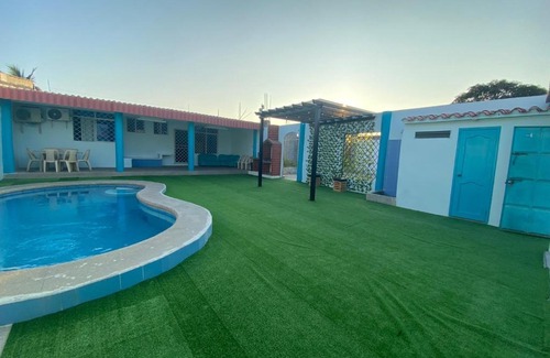 Salinas Villa | Casa con piscina en salinas cerca del mar