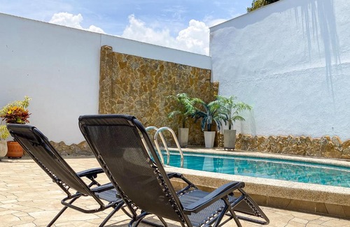 Cali House | Casa con piscina privada en Cali, cerca a Cosmocentro
