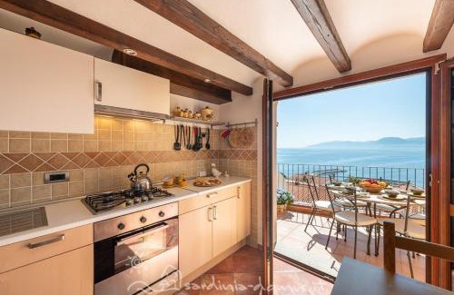 Cala Gonone House | CASA CON VISTA MARE