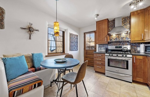 Historic Eastside House | Casa Contenta - Hot Tub, Walk to Canyon Rd.