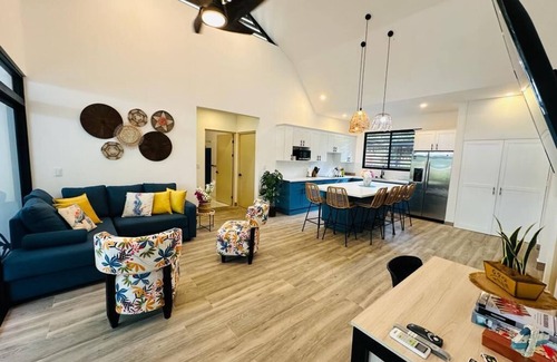Manzanillo House | Casa Coral Azul