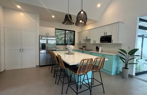 Manzanillo House | Casa Coral Azul