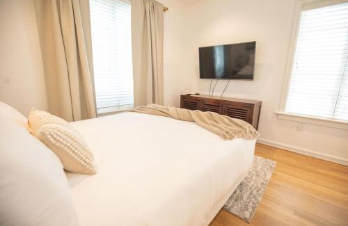 Douglas House | Casa Coral