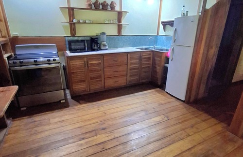 Puerto Viejo de Talamanca Apartment | Casa Naranja El Jardin 6 Pax