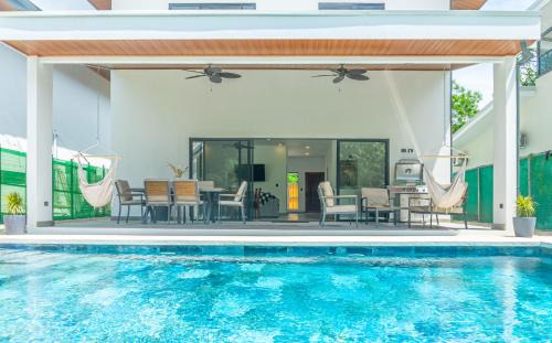 Samara House | Casa Cretaceous Modern villa 10 min walk to the beach