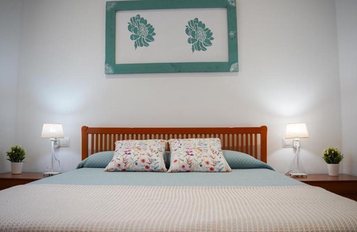 Sant Jaume d'Enveja House | Casa Cruces