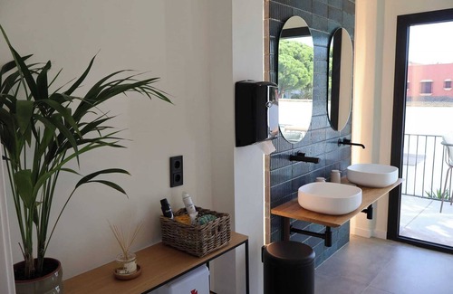 Chiclana de la Frontera Hotel | Casa Cuatro Boutique Hotel - Adults Recommended