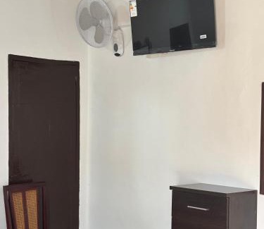 Alhama de Granada House | Casa cubo