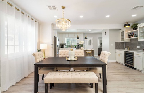 Inglewood House | Casa CW 3Bedrooms House + Guest Studio Near LAX/SoFi Stadium/Beachn