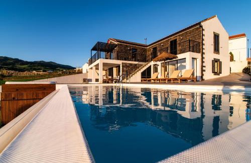 Nordeste House | Casa da Belavista with Jacuzzi
