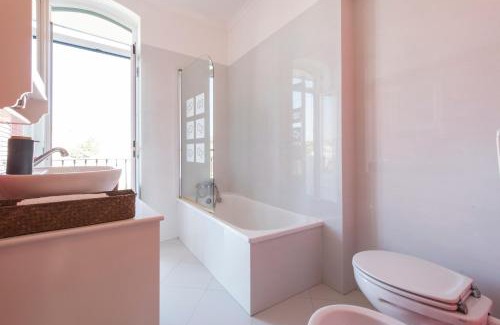 Lisbon Old Town Apartment | Casa da Bombarda