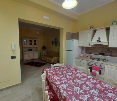 Augusta House | Casa da Flo'
