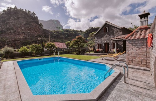 Faial House | Casa da Pedra (Faial)