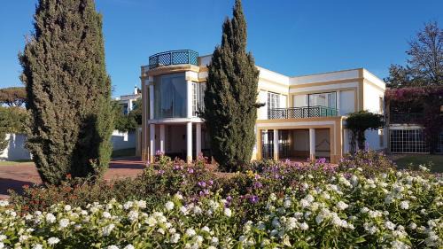 Albufeira Villa | Casa da Vigia - vila bouganvilia - V3 - in top of the beach with jacuzzi