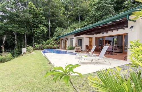 Dominical House | Casa Dakota Escaleras CR