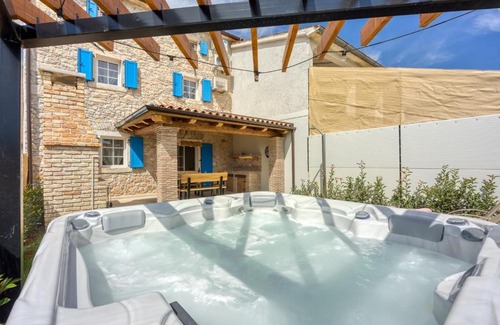 Vizinada House | Casa Darel with Whirlpool