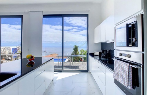 Estrela da Calheta House | Casa das Flores by LovelyStay