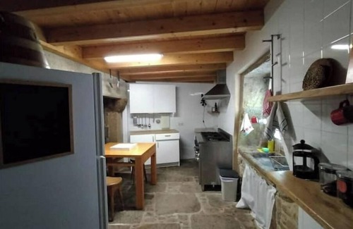Sardinero House | Casa das Peritas. Tradicional house with spacious spaces filled with comfort.