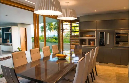 Acu da Torre House | Casa das Piscinas