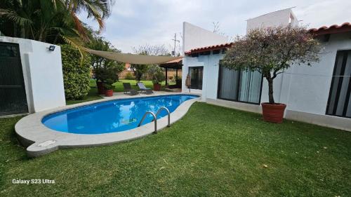 Jiutepec House | Casa de 1 nivel con alberca en fraccionamiento las Fincas.