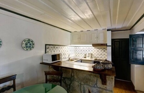 Ponte de Lima Cottage | Casa de Abbades for 4 people