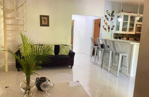 Los Brazos House | Casa de adela