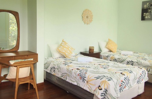 Pecatu Villa | Casa De Bon Bon 6 BR Villa with Private Pool - 5 min from beach!