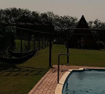 Tatui Ski Chalet | Casa de Campo/Sítio + Chalé Suíço + Área Festa + Piscina