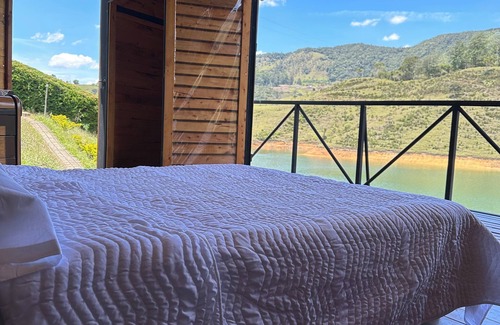 El Penol Hostel | CASA DE CRISTAL HOSTAL