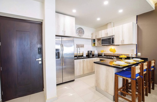 Emiliano Zapata Condo | Casa de Derby Summary