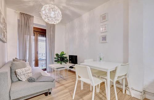 Haro Apartment | Casa De Esme l