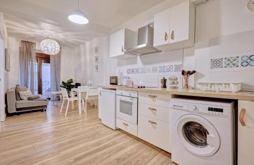 Haro Apartment | Casa De Esme l