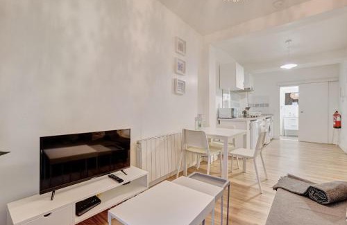Haro Apartment | Casa De Esme l