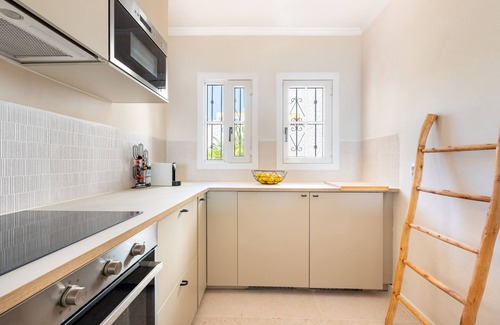 Benalmadena Ski Chalet | Casa de la Buena Vida | 3 Bedroom Townhouse with Sea View