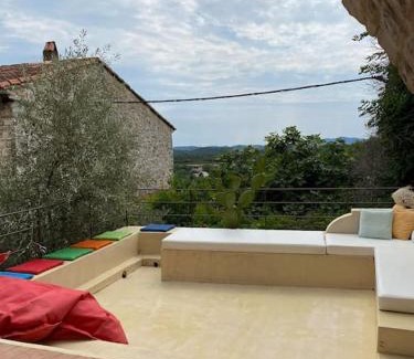 Vezenobres House | Casa de la félicita